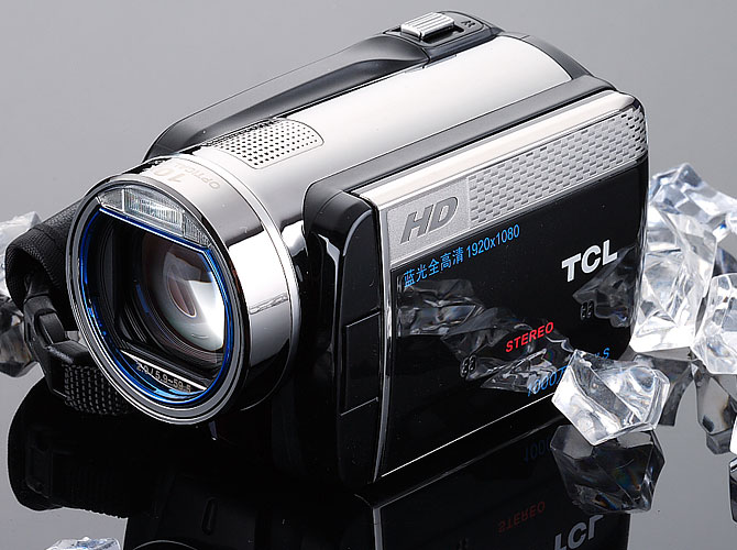 TCL拍摄的1080P全高清摄像机-6