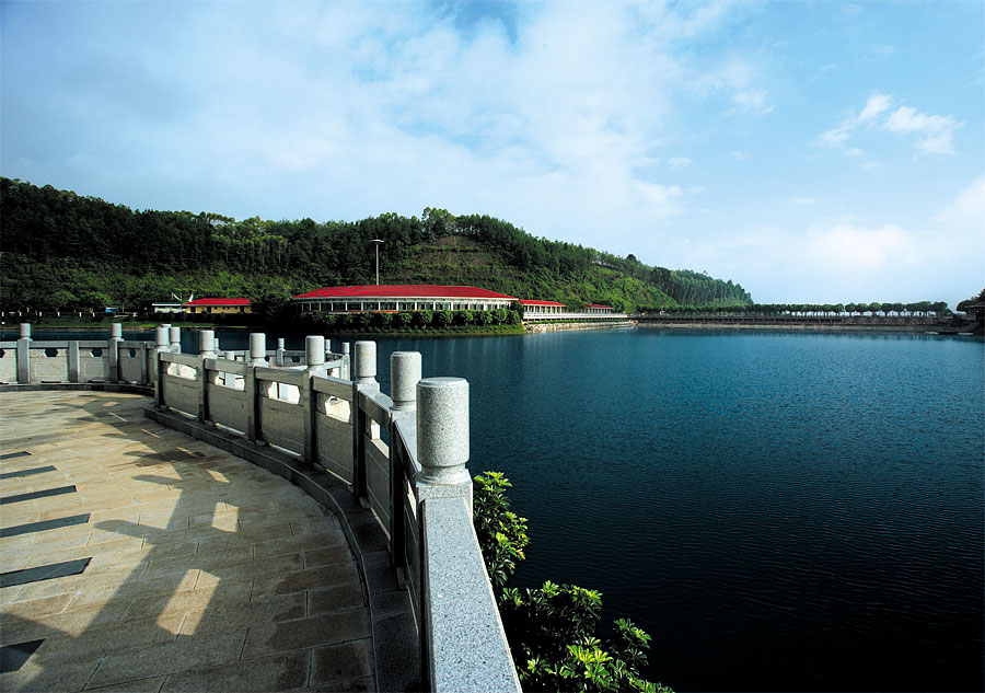 黑眼睛广告为雁鸣湖旅游度假村宣传推广拍摄的风光图片之西眺溢香坊