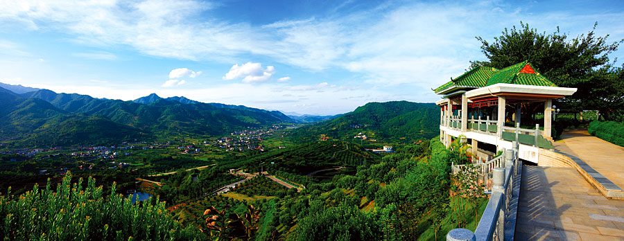 黑眼睛广告为雁鸣湖旅游度假村宣传推广拍摄的风光图片之雾中雁鸣湖