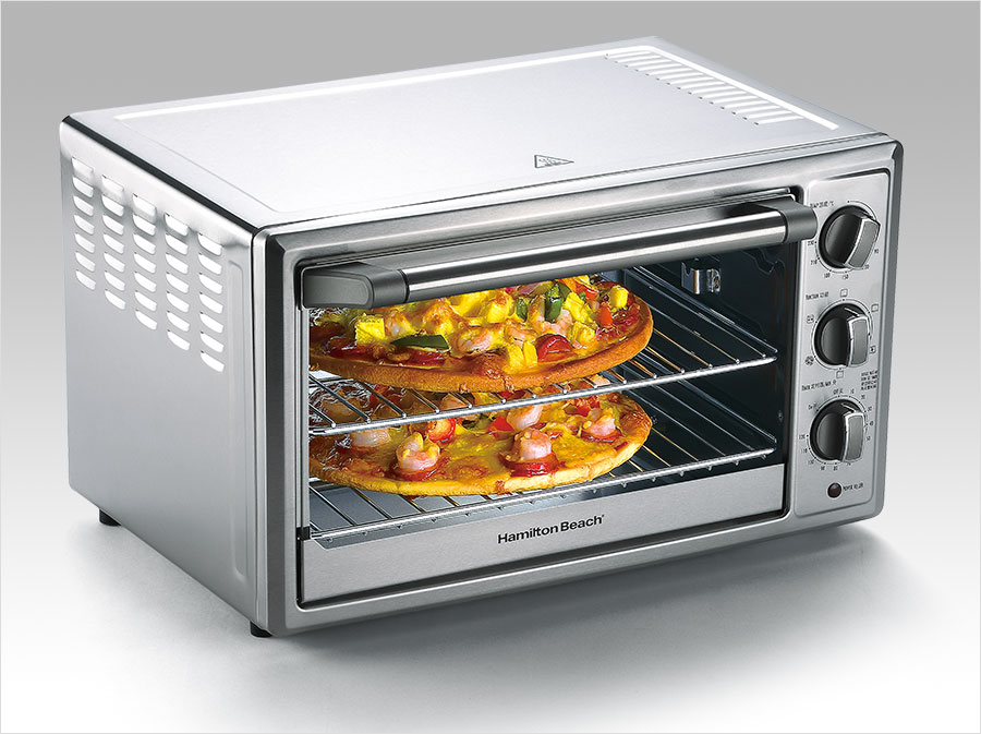 黑眼睛广告为汉美驰拍摄的电转大容量台式烤箱应用图-烤披萨